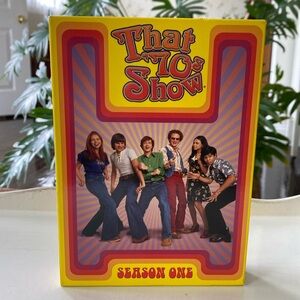 That 70’s Show Season One - 4 Disc DVD Set - 25 Episodes